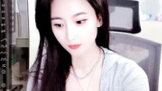 WanWan-Love z1 pvt spy Pee part1