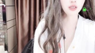 Yin-Bao-001 z2 pvt spy Pee part1