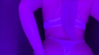 M.jeziorowska / meggie.pond onlyfans 4