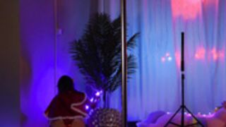 CB_kittycaitlin_December-24-2023_04-39-063