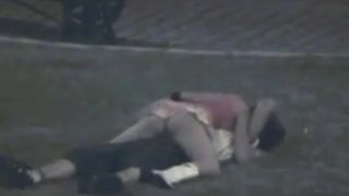 Pillados en el parque