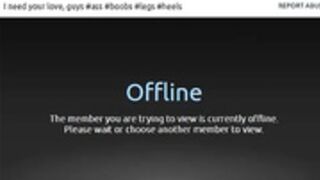 Holy_Crap_ - Rubbing her pussy shows her face