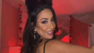 Danielle Mantovani 8