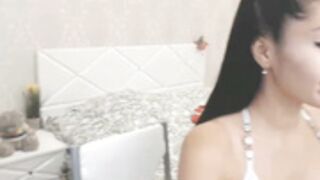 vivian charm 3