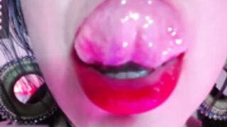 Sabrina 2022-11-10 Hair in mouth, mouth fetish