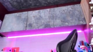 honey_pinkgreen-cb-2024-07-23 2