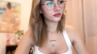 Your_Honeey-sc-2024-08-3 1