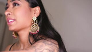 Sweetkarmababy masturbates