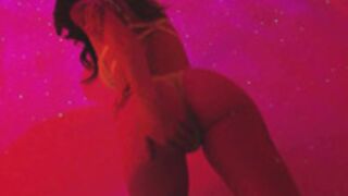 Maddy May - Pro Photoshoot masturbation