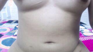 emily_trujillo peeing