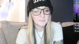 short_sweetpea combo dildo + domi until squirt