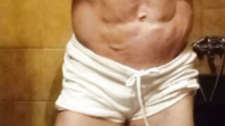 Branka flexes