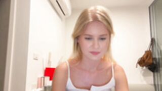 Laraineprada flash tits