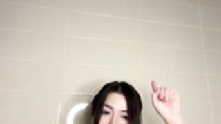 25.11.24-8, Bathtub Show, Bubble Bi