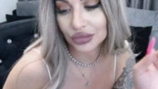 Lovelyblondexxx hot smoking show