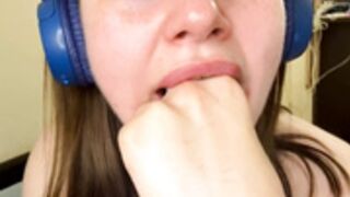 AnastaciaStutzman AlmostZen (NoNude) Fingers Her Throat