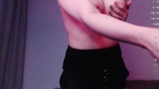 Viarikalambert smoking 06/2025