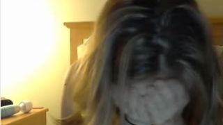 DixxxieRose Masturbates in Bed