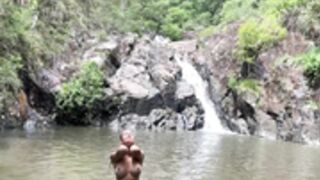 Elle Knox nude vlog 2