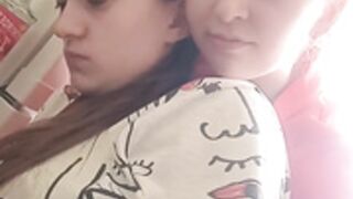 Tinny_Momy and friend 3