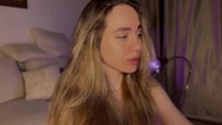 Tatti_1's bouncy tits