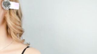 alicemelison topless play