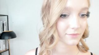 alicemelison topless play