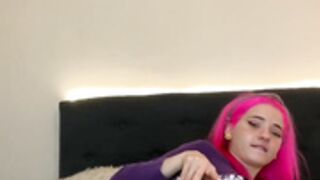 Emma Fiore - Drills her ass with a dildo