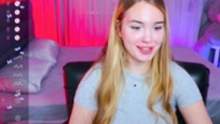 Chubby girl sweaty armpits lick