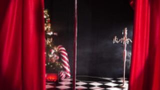 _Meganmeow_ 2024-12-22 christmas ballerina show