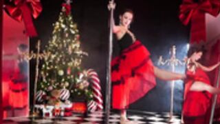 _Meganmeow_ 2024-12-22 christmas ballerina show