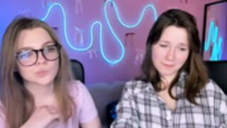 helli_belli and veronica_bubble 01