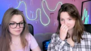 helli_belli and veronica_bubble 01