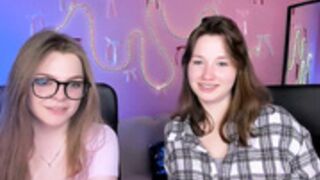 helli_belli and veronica_bubble 01