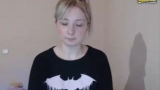 laramilly - pussy fingering&tit flashing