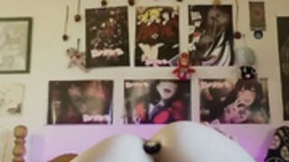 Plugged and oiled up Scarlett