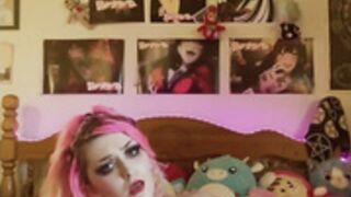 Plugged and oiled up Scarlett