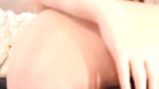 X_Lily_X (CB) Squirts with Hush!