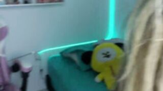 Alice live show anal getting fucked masturbating