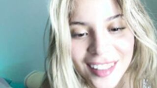 Alice live show anal getting fucked masturbating