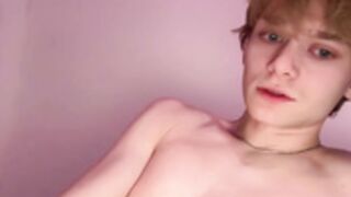 tinnydoll 2 - Chaturbate