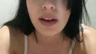 Luleta argentinian brunette