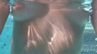 _bamby_baby_ underwater body tour