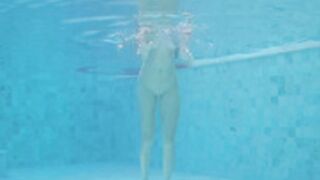 _bamby_baby_ underwater body tour