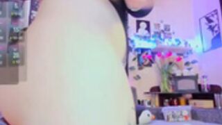 Fearlessdivax Fucks dildo + finger pussy + mix