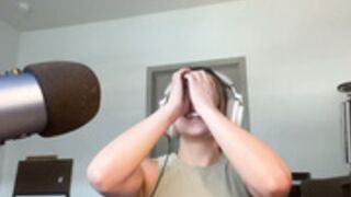 Uptight Streamer turned into Bimbo - Asher Eden