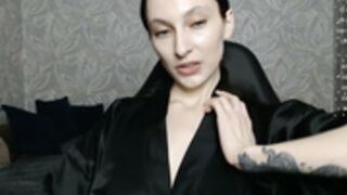 effy_gray nude milf huge tits silk robe sexy