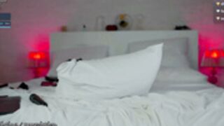 evelyne92_2026-02-15_04-51-57_352