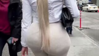 Lala Koi 9 Public Leggings