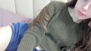 hellybieber spits on boobs